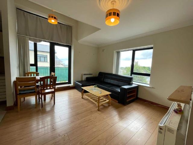 Apartment to rent in Bluebell, North Tipperary