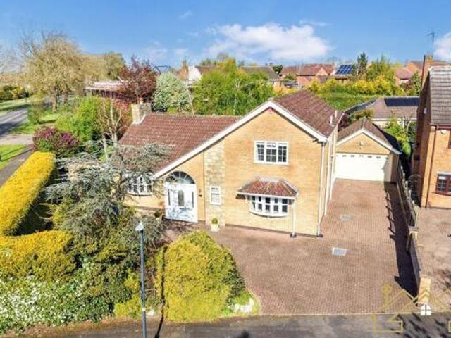 House for sale in Camp Hill, Warwickshire