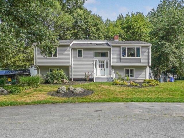 House for sale in Swansea, Bristol County