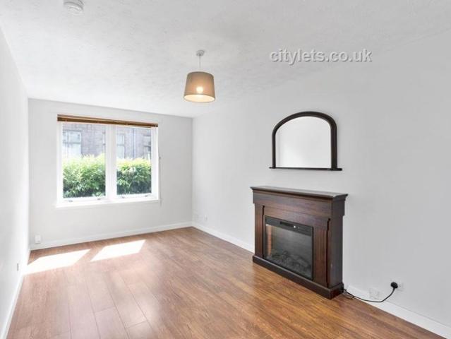 Flat for rent in Moat, Slateford