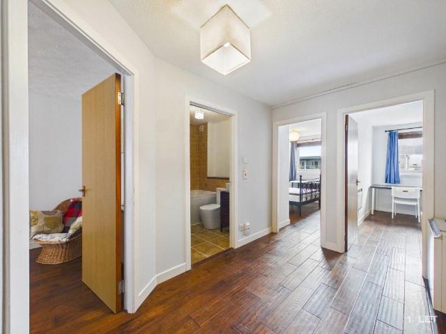 Apartment for rent in Moat, Slateford