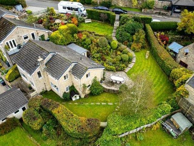 House for sale in Froggatt, East Midlands