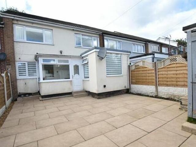 House for sale in Scholes, West Yorkshire