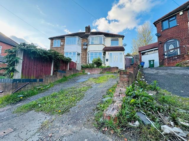 House for rent in Dixons Green, West Midlands