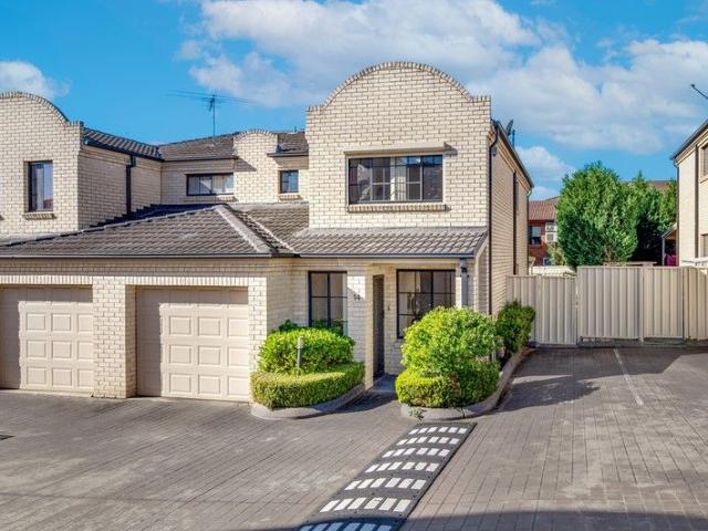 House for sale in Casula