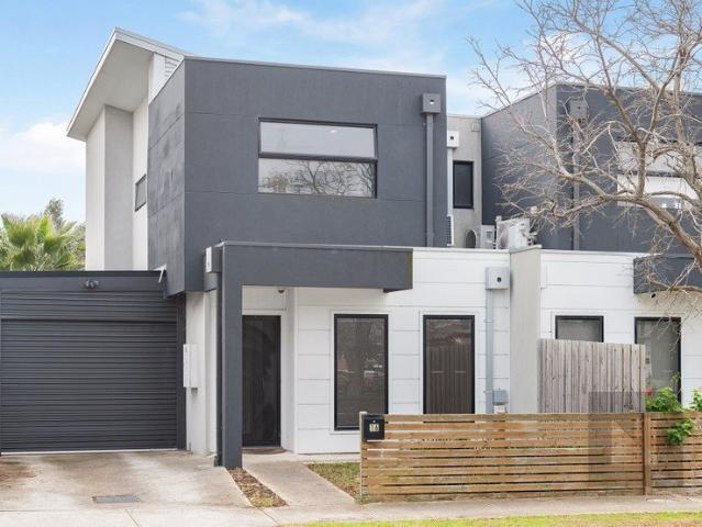 Townhouse for rent in Camerons Creek, Victoria