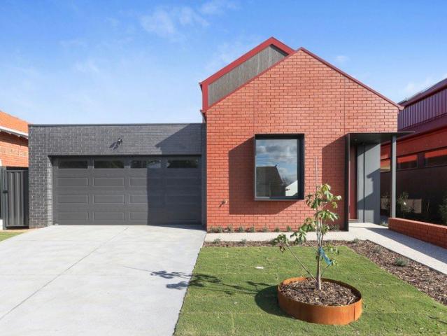 Townhouse for rent in Camerons Creek, Victoria