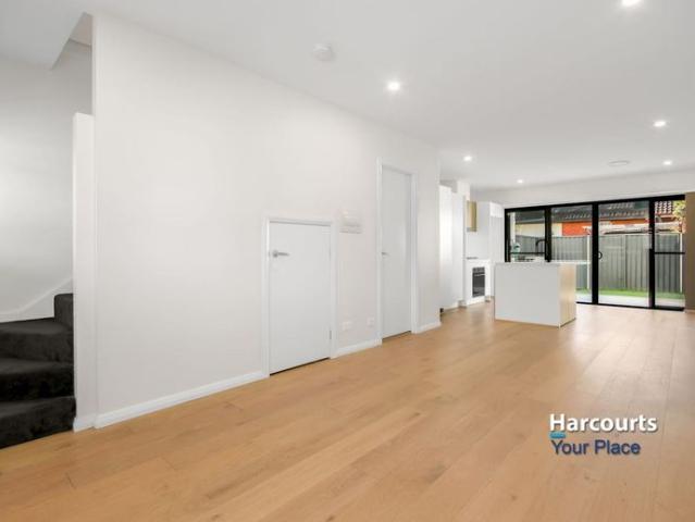 Townhouse for rent in Sydney, New South Wales