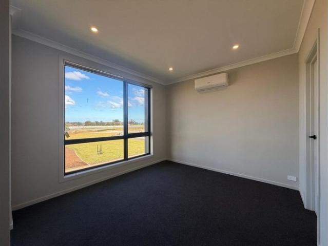 Townhouse for rent in Camerons Creek, Victoria