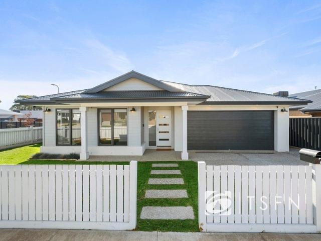 House for rent in Huntly, Victoria