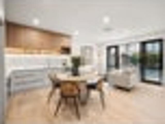 Townhouse for sale in Hamilton Lake