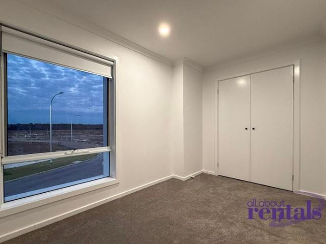 Townhouse for rent in Camerons Creek, Victoria