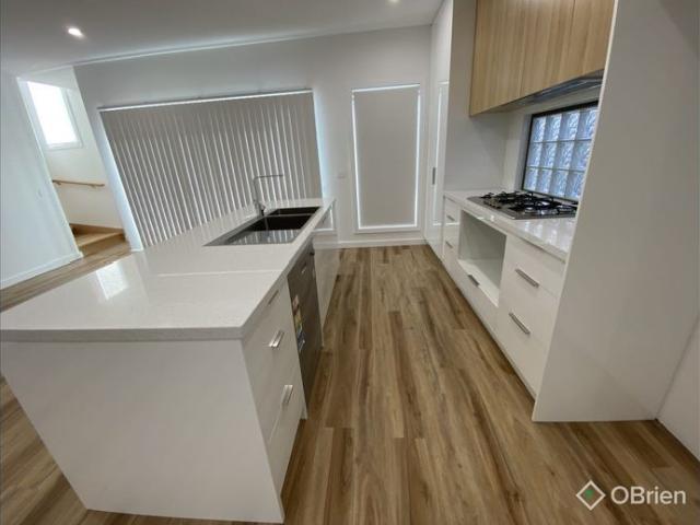 Townhouse for rent in Camerons Creek, Victoria