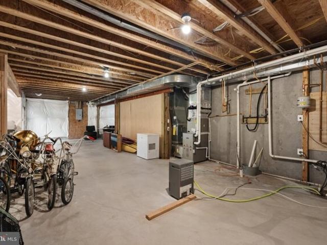 House for sale in Cross Junction