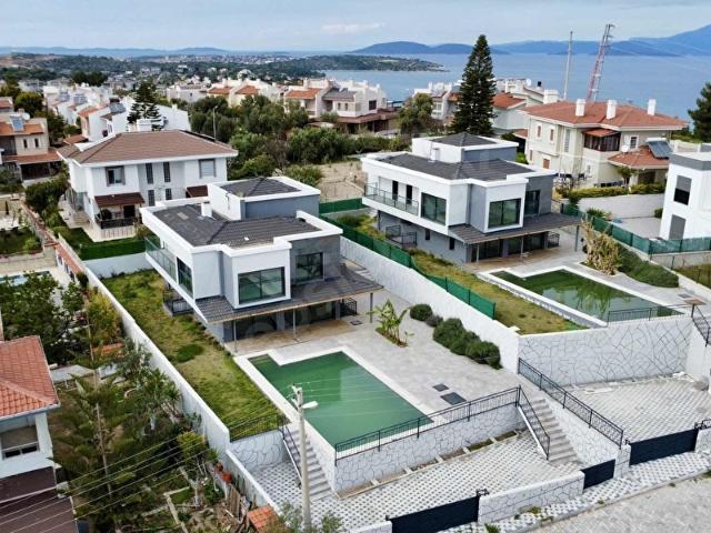 Çeşme, İzmir içerisinde satılık Villa