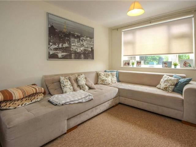 House for rent in Five Acres, Hertfordshire