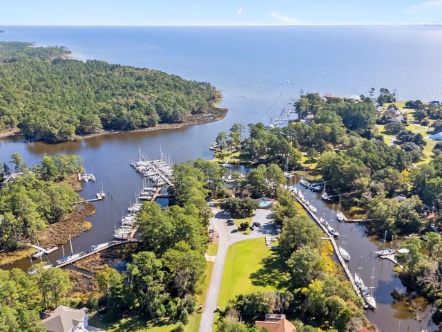 House for sale in Oriental, North Carolina