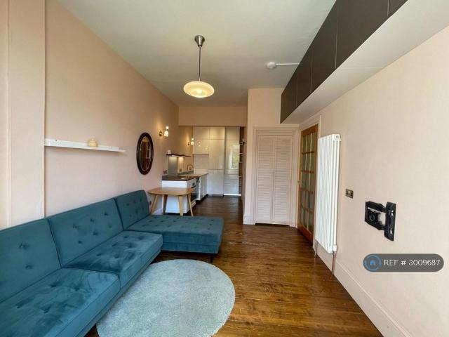 Apartment for rent in Hillside, Leith