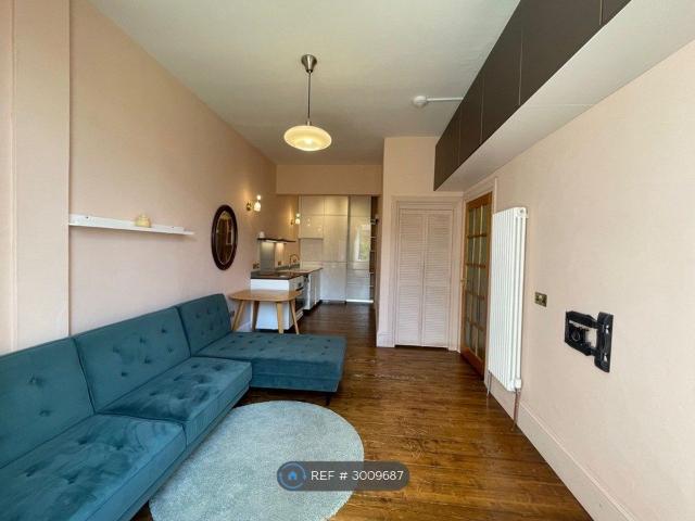 Apartment for rent in Hillside, Leith