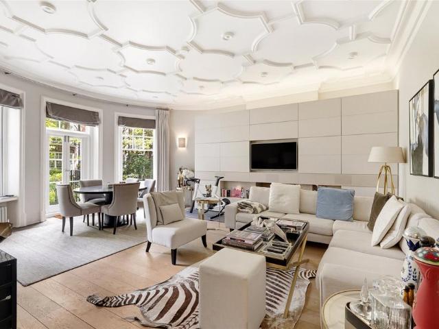 Apartment for rent in Chelsea, Greater London