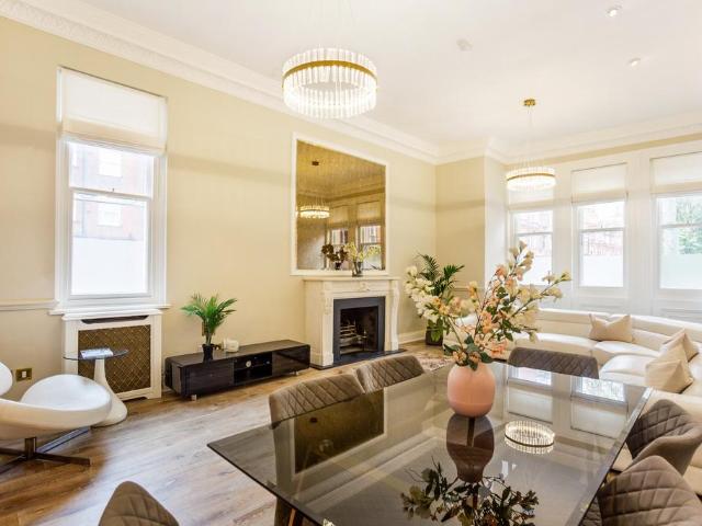 House for rent in Chelsea, Greater London