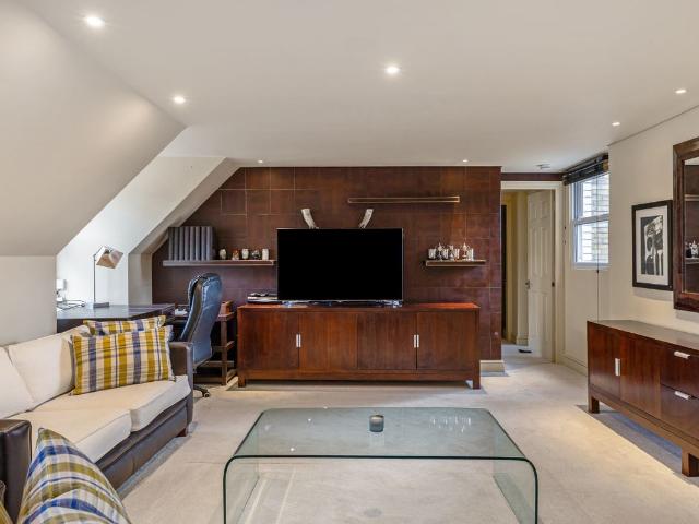 Apartment for rent in Chelsea, Greater London