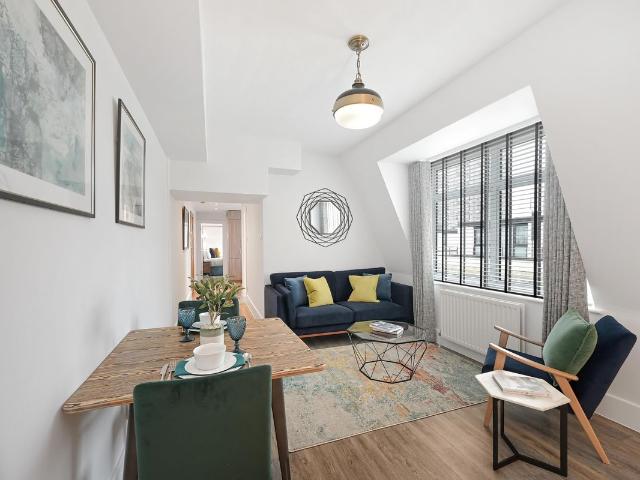 Apartment for rent in Hans Town, Greater London