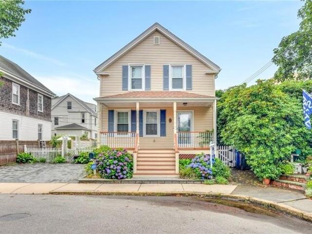 House for sale in Newport