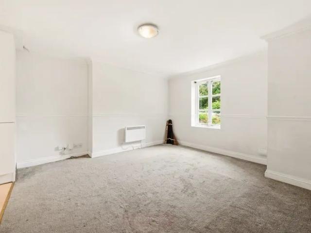 Apartment for rent in Slough