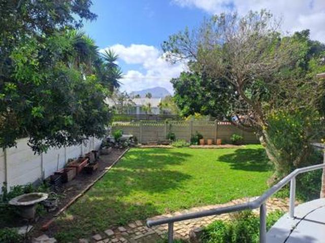 House for sale in Baardskeerdersbos, Western Cape
