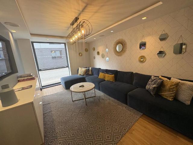 Studio for rent in Hyde Park, Leeds