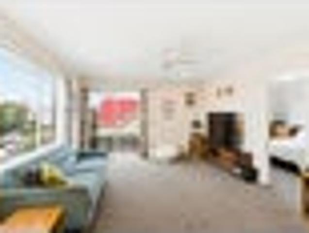 Townhouse for sale in Otakou