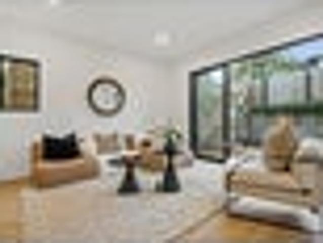 Townhouse for sale in Balmoral