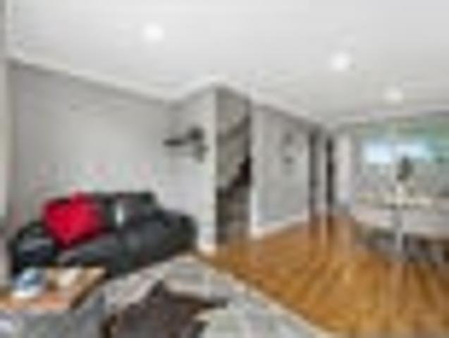 Townhouse for sale in Three Kings