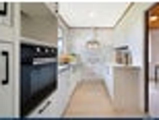 House for sale in Kelston
