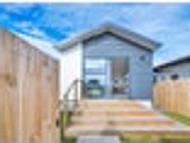 House for sale in Chaslands, Canterbury