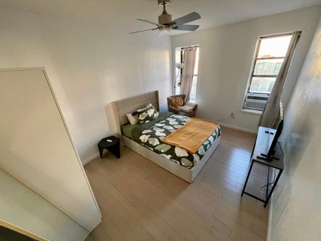 Room for rent in Arverne, New York