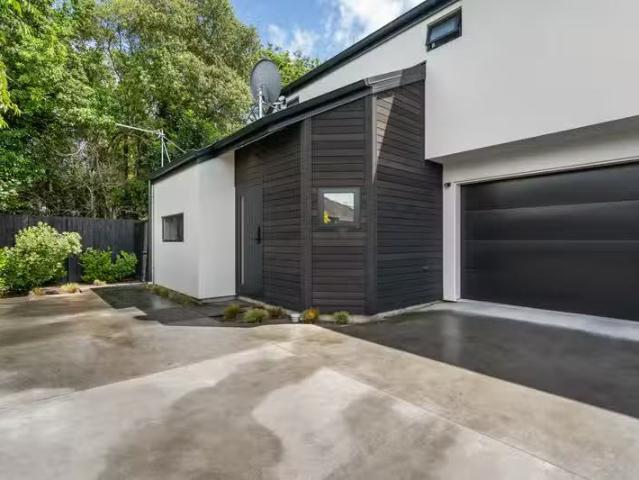 House for rent in Edgeware, Canterbury