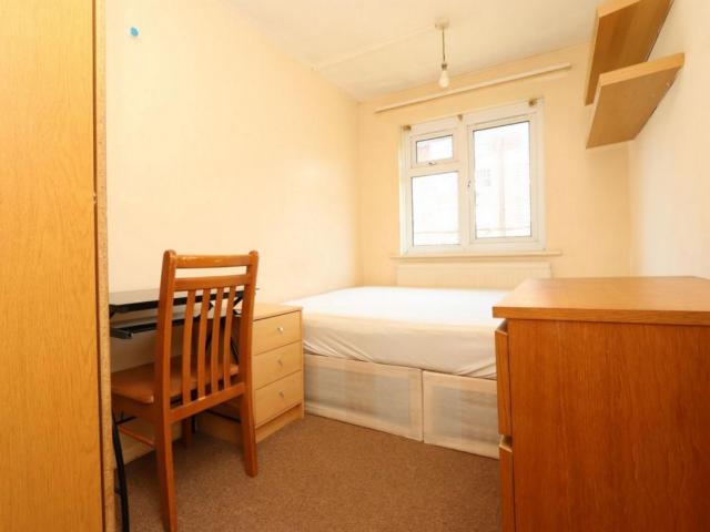 Room for rent in Elephant and Castle, Greater London