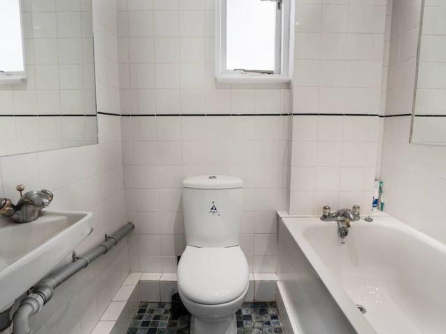 Room for rent in South Hackney, Greater London