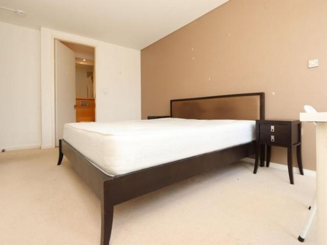 Room for rent in East Greenwich, Greater London