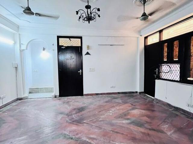 Property for rent in Deri