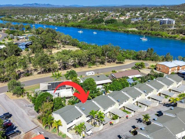 Townhouse for sale in Tannum Sands, Queensland