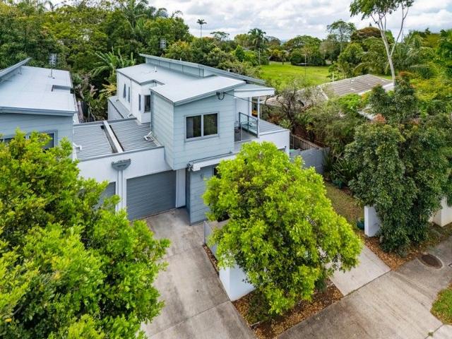 Townhouse for sale in Kings Creek, Queensland