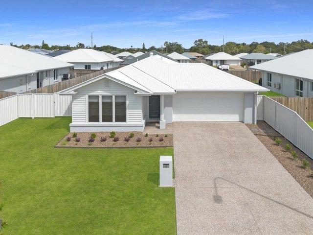 Cottage for sale in Toombul, Queensland
