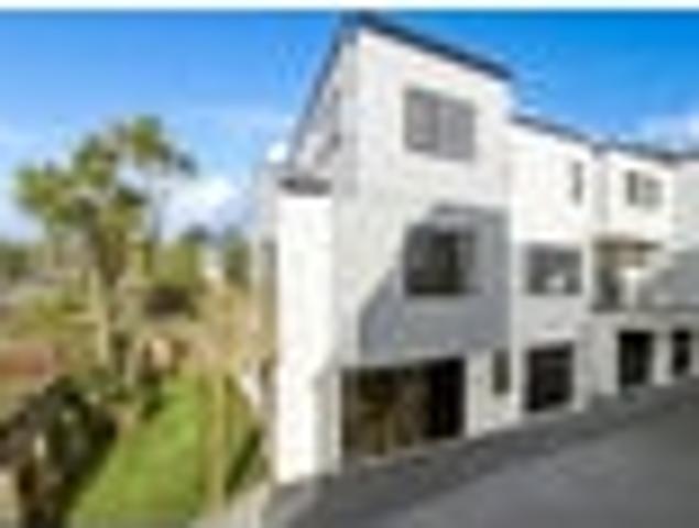 Townhouse for sale in Wairau Valley, Oroua County