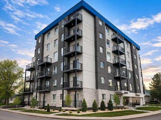 Condo for rent in Strathearn, Edmonton