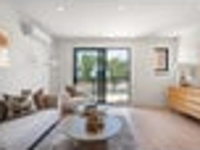 Townhouse for sale in Paremoremo