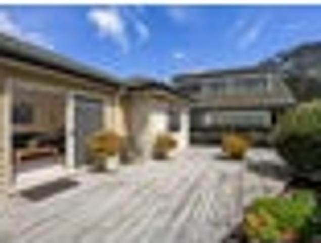 House for sale in Whangaparaoa
