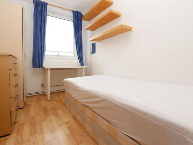 Room for rent in Mile End, Greater London
